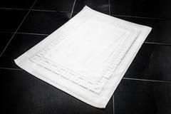 Bath mat white 50x70 cm image 4
