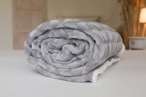 Deka mikroplyš s beránkem Triangle světle šedá